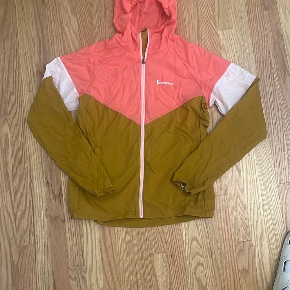 Cotopaxi Windbreaker